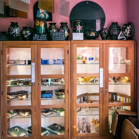 La Chapelle De Verre, Un Lieu Unique Au Monde 別荘 Ronquières