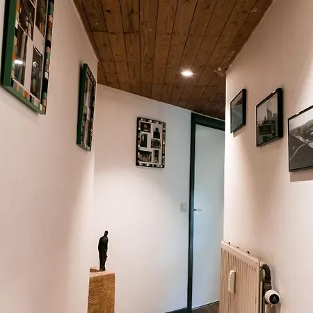 La Chapelle De Verre, Un Lieu Unique Au Monde *