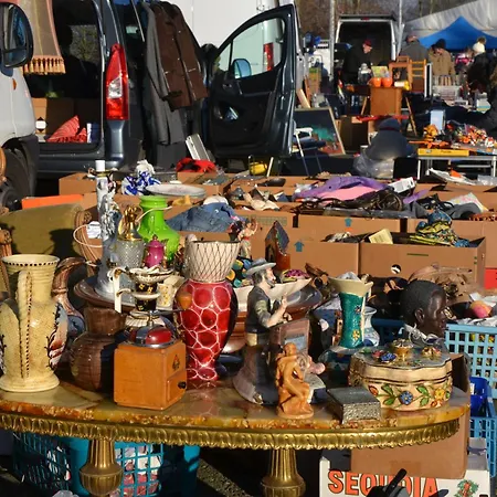 La Chapelle De Verre, Un Lieu Unique Au Monde 別荘 Ronquières