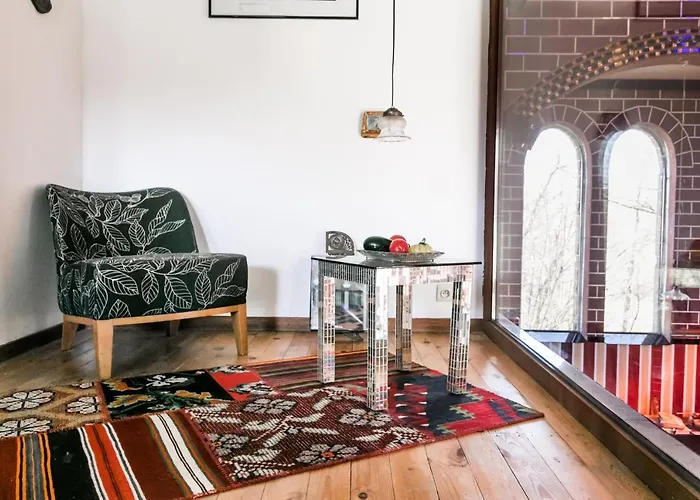 Ferienhaus La Chapelle De Verre, Un Lieu Unique Au Monde Ronquieres