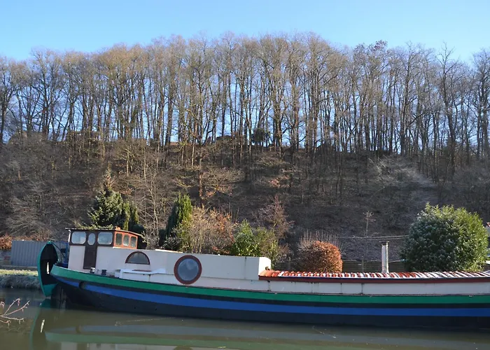 펜션 La Chapelle De Verre, Un Lieu Unique Au Monde Ronquieres