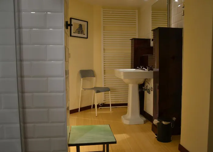 펜션 La Chapelle De Verre, Un Lieu Unique Au Monde Ronquieres